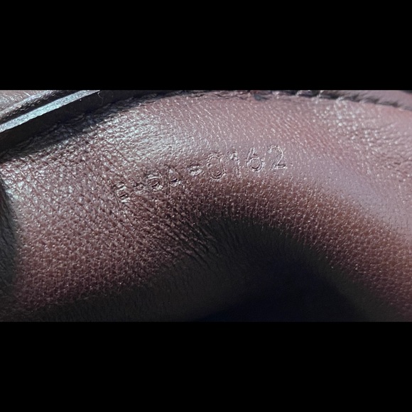 Authentic burgundy oversized trio bag preowned - Picture 14 of 15